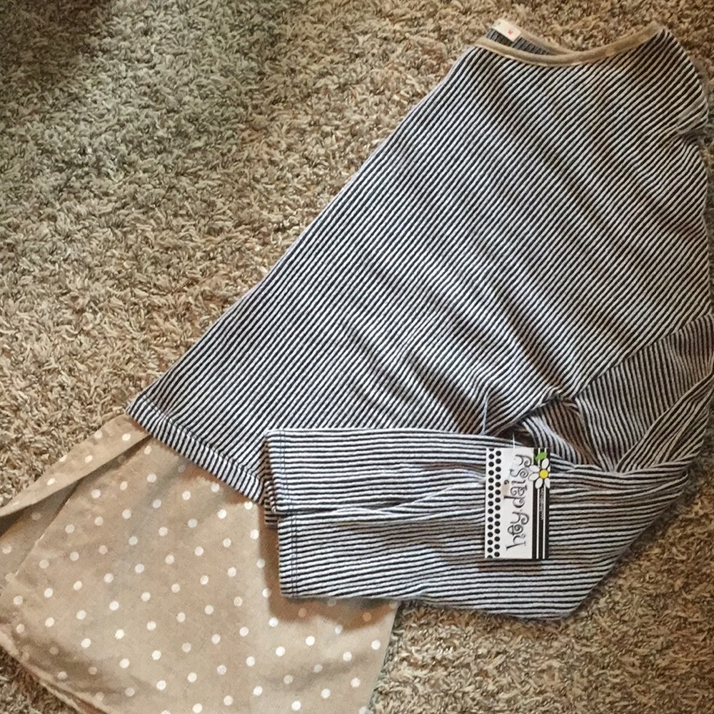 Long sleeve sweater/dots top
